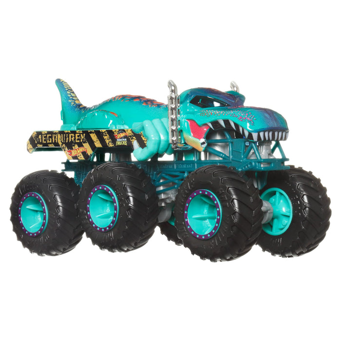 Hot Wheels Monster Trucks Big Rigs, 1:64 Scale Toy Truck with 6 Wheels, Haul or Tow Other Vehicles (Styles May Vary), HWN86