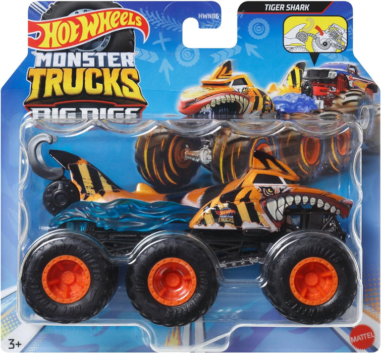 Hot Wheels Monster Trucks Big Rigs, 1:64 Scale Toy Truck with 6 Wheels, Haul or Tow Other Vehicles (Styles May Vary), HWN86