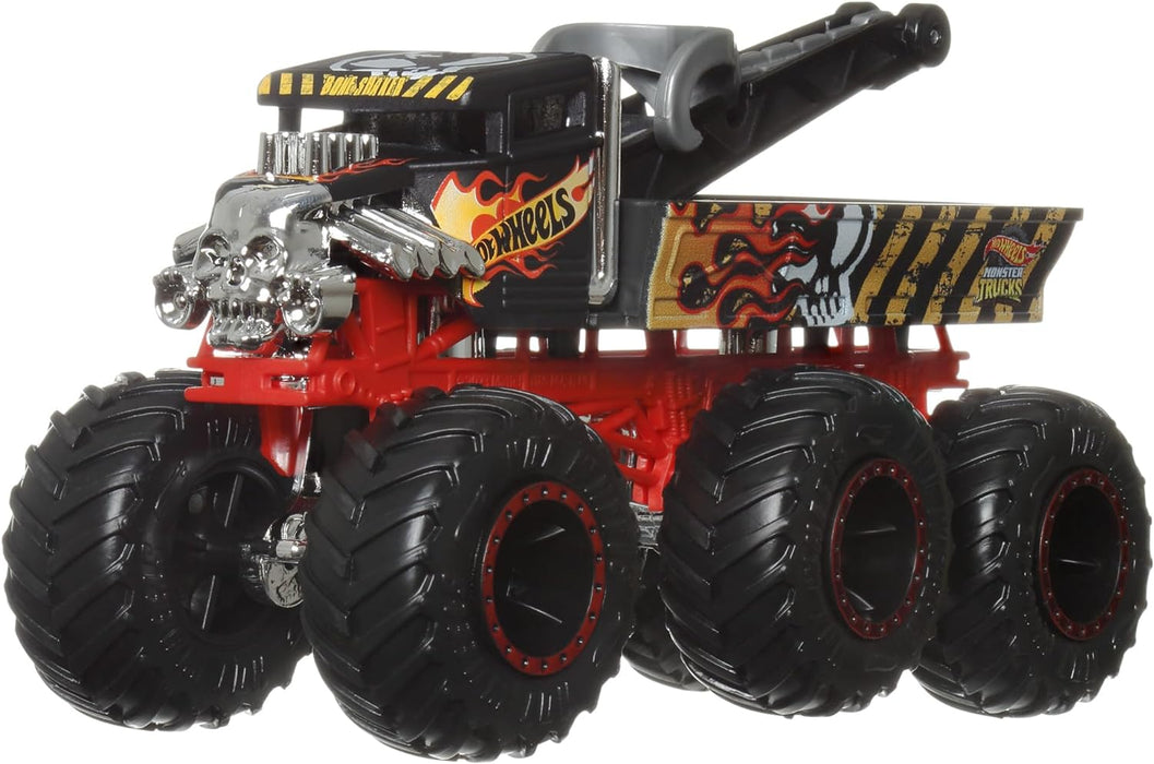 Hot Wheels Monster Trucks Big Rigs, 1:64 Scale Toy Truck with 6 Wheels, Haul or Tow Other Vehicles (Styles May Vary), HWN86