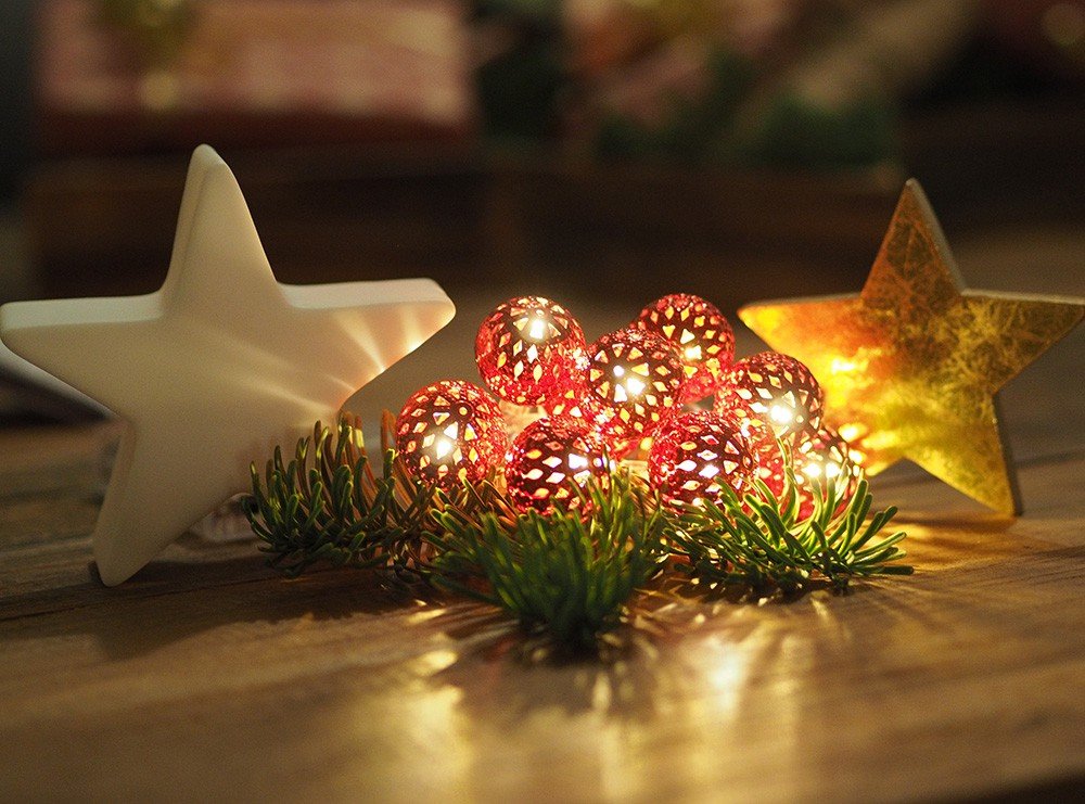 Home & Style Light with Metal Balls Decoration (Warm White, 30 cm Lead Cable, 2X AA Batteries Not Included – 8086 Small Balls red