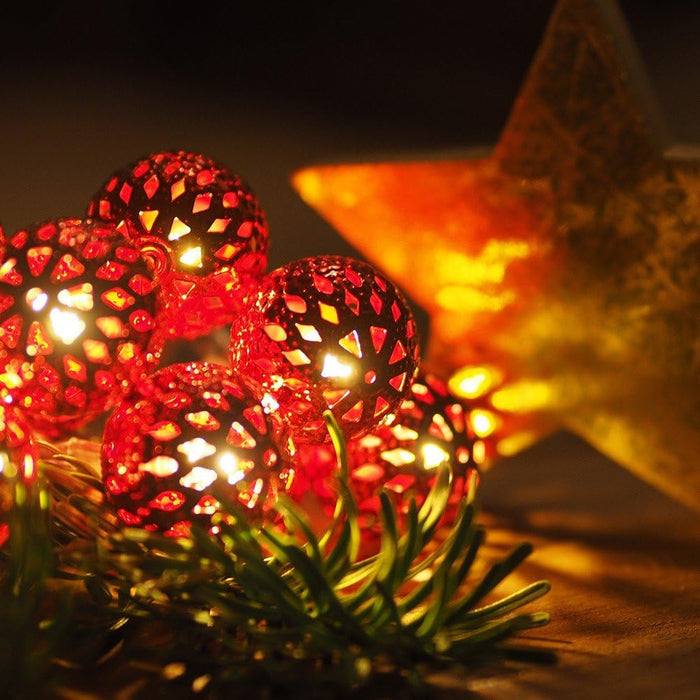 Home & Style Light with Metal Balls Decoration (Warm White, 30 cm Lead Cable, 2X AA Batteries Not Included – 8086 Small Balls red