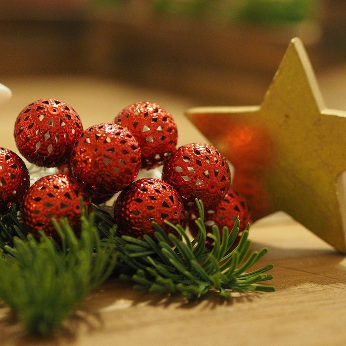 Home & Style Light with Metal Balls Decoration (Warm White, 30 cm Lead Cable, 2X AA Batteries Not Included – 8086 Small Balls red