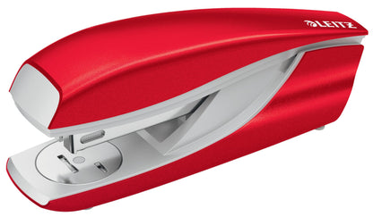 Leitz WOW Grapadora Roja, Hasta 30 Hojas a la Vez, Cuerpo Metálico Ergonómico, Incluye 200 Grapas, Gama WOW, Grapadora Metálica, 55021026