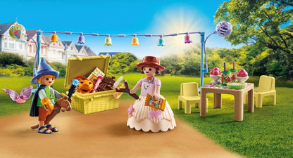 PLAYMOBIL myLife 71451 Kostümparty, fantasievolle Verkleidung als Engel, Cowboy, Prinzessin und mehr, grenzenloser Spaß mit vielfältigem Zubehör, nachhaltiges Spielzeug für Kinder ab 4 Jahren