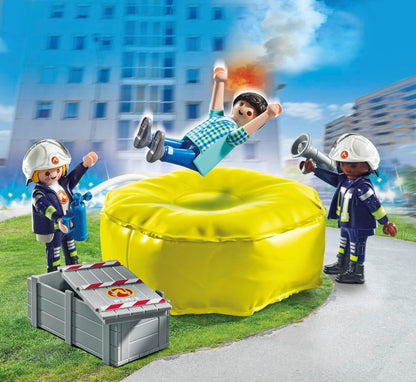 PLAYMOBIL Action Heroes 71465 Feuerwehrleute mit Luftkissen, Lebensretter im Einsatz, mit zahlreichen Extras wie Helmen, Megafon und Feuerlöscher, detailreiches Spielzeug für Kinder ab 4 Jahren