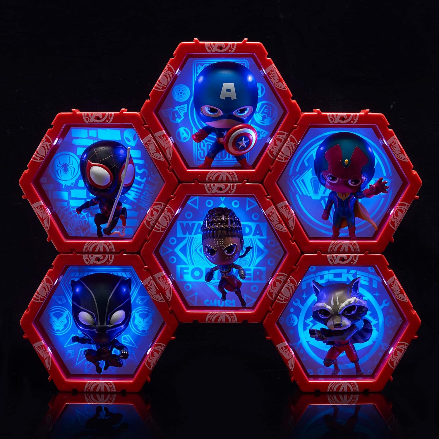 WOW! PODS Avengers Collection - Captain America | Superhero Light-Up Bobble-Head Figure | Official Marvel Collectable Toys & Gifts