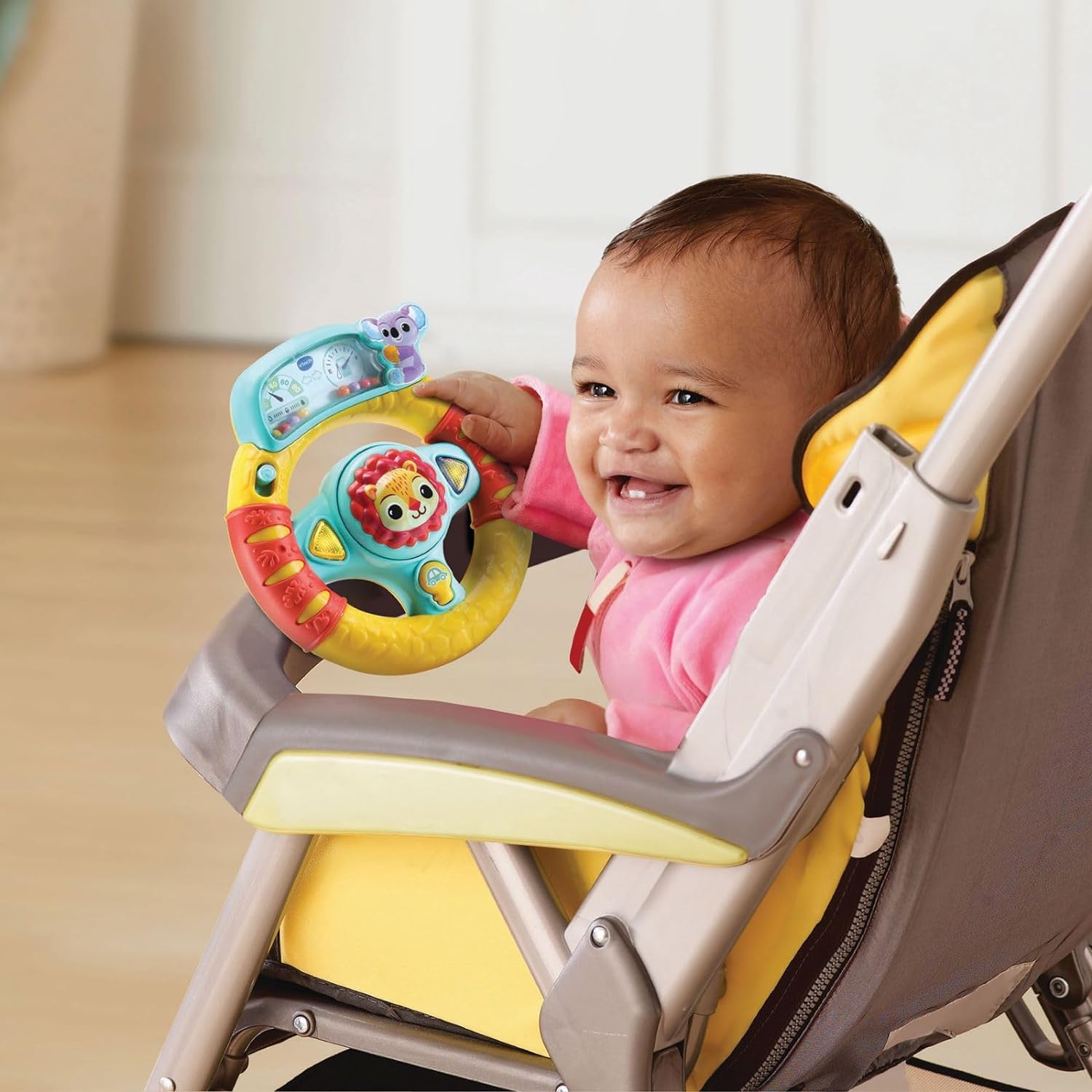 VTech Bebé Volador de Descubrimientos, Juego Interactivo Niño con Flechas Luminosas y Botón Encendido del Coche, Más de 45 Canciones y Sonidos, Portátil, Idioma Italiano, Baterías Incluidas, 6-36