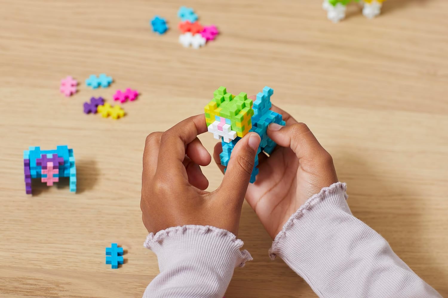 PLUS PLUS - 275 Ladrillos de construcción Multicolor - El Mundo de los Animales - Juego de construcción para niños a Partir de 3 años - Juego Educativo para niñas y niños - PP3962