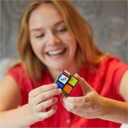 Rubik'S, SPIN MASTER, el Cubo de Rubik'S 2 x 2 Mini, el Original, con 2 Capas de 4 Cubos, Rompecabezas Profesional con combinación de Colores, de Bolsillo, Apto para niños a Partir de 8+