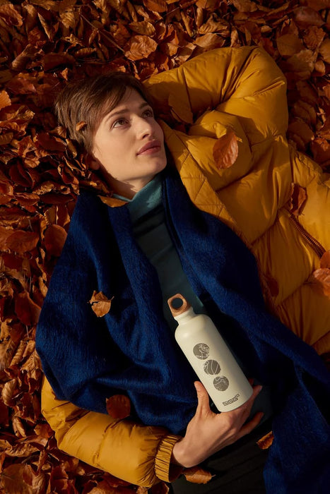 SIGG - Alu Trinkflasche Kinder - Traveller MyPlanet - Für Kohlensäurehaltige Getränke Geeignet - Auslaufsicher - Federleicht - BPA-frei - Klimaneutral Zertifiziert - 0,6L / 1L