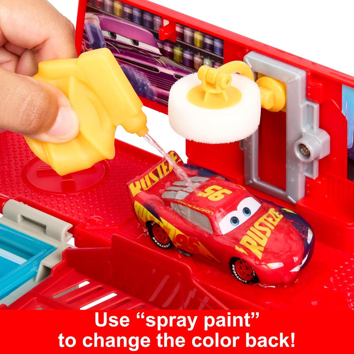 Mattel Disney and Pixar Cars Transforming Truck & Toy Car Playset, Color Changers Paint Shop Mack with Detachable Cab, Color Change Lightning McQueen & Accessories, HPD82