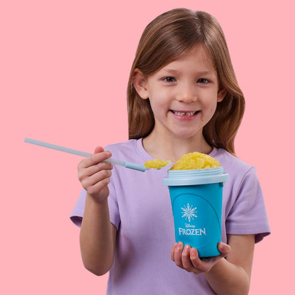 ChillFactor 08157 Disney Frozen Elsa-Reusable, Homemade Squeeze Cup slushy Maker Kitchen Toys