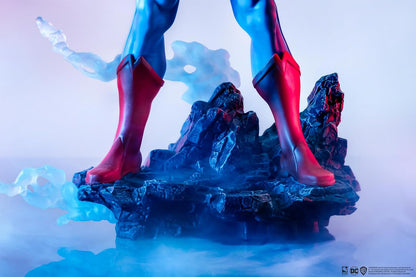 DC Heroes: Superman (Classic Version) Previews Exclusive 1:8 Scale Statue