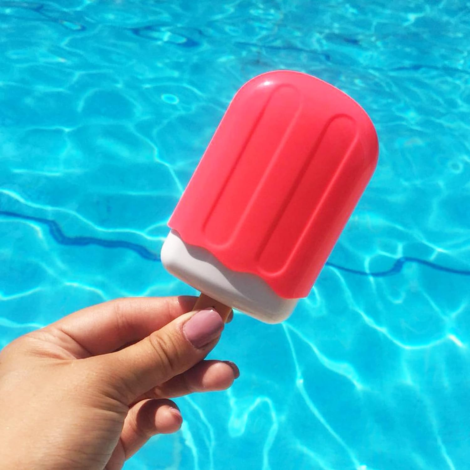 Legami - Mini Portable Ice Pop Fan, Flexible Blades, Material: ABS, EVA, Size: 8.5 x 17.3 cm, Practical, Functional and Fun
