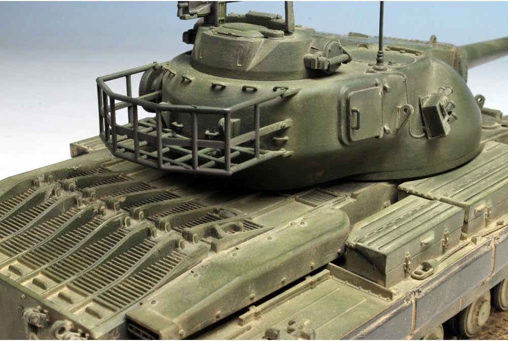 Dragon Models British Heavy Tank Conqueror Model Kit (1/35 Scale