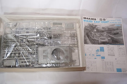 Model Kit figurky 6811 - Chinese Volunteers vs U.S. Marines, Chosin Reservoir Korea 1950 (1:35)