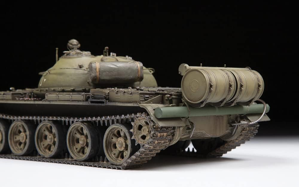 Zvezda 3622 T-62 Soviet Main Battle Tank 1:35 Model Kit