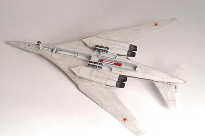Zvezda 7002 Tupolev Tu-160 blackjack Russian supersonic strategic bomber