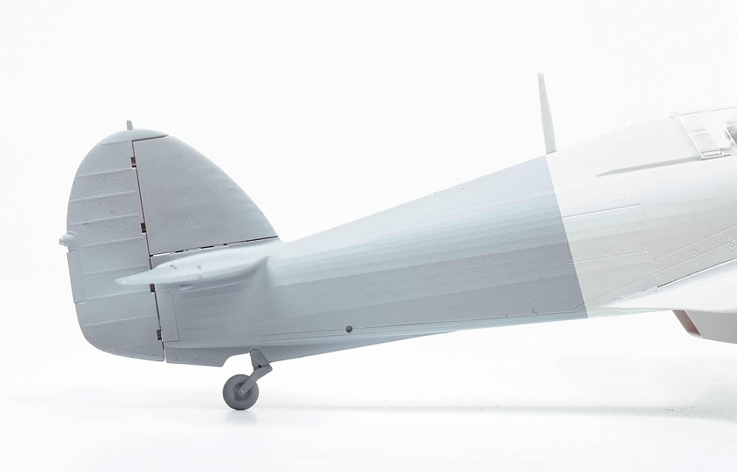 Zvezda 7322 Model Kit