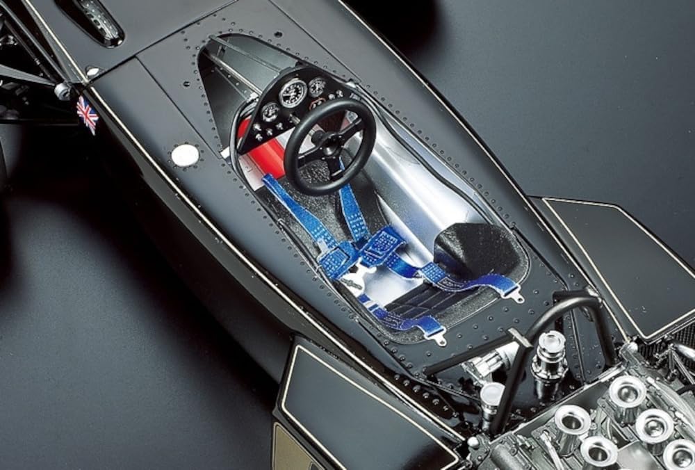 Tamiya 12046 Team Lotus Type 72D 1972 1:12 Model Kit