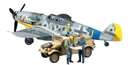 TAMIYA 25204 1:48 German BF109 G-6 & Bucket Trolley 82-Model, Plastic Kit for Assembly, Detailed Replica