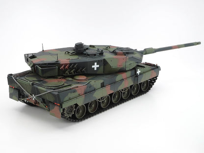 TAMIYA Kampfpanzer 25207 1:35 BW KPz Leopard 2 A6 (3) Ukr. -Model, Plastic, Assembly, Tank kit