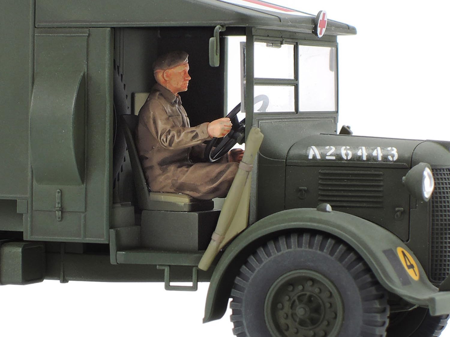 TAMIYA 32605 1:48 Brit. 2 tons. 4 x 2 Ambulance, Plastic, Military kit, Standing Model Building