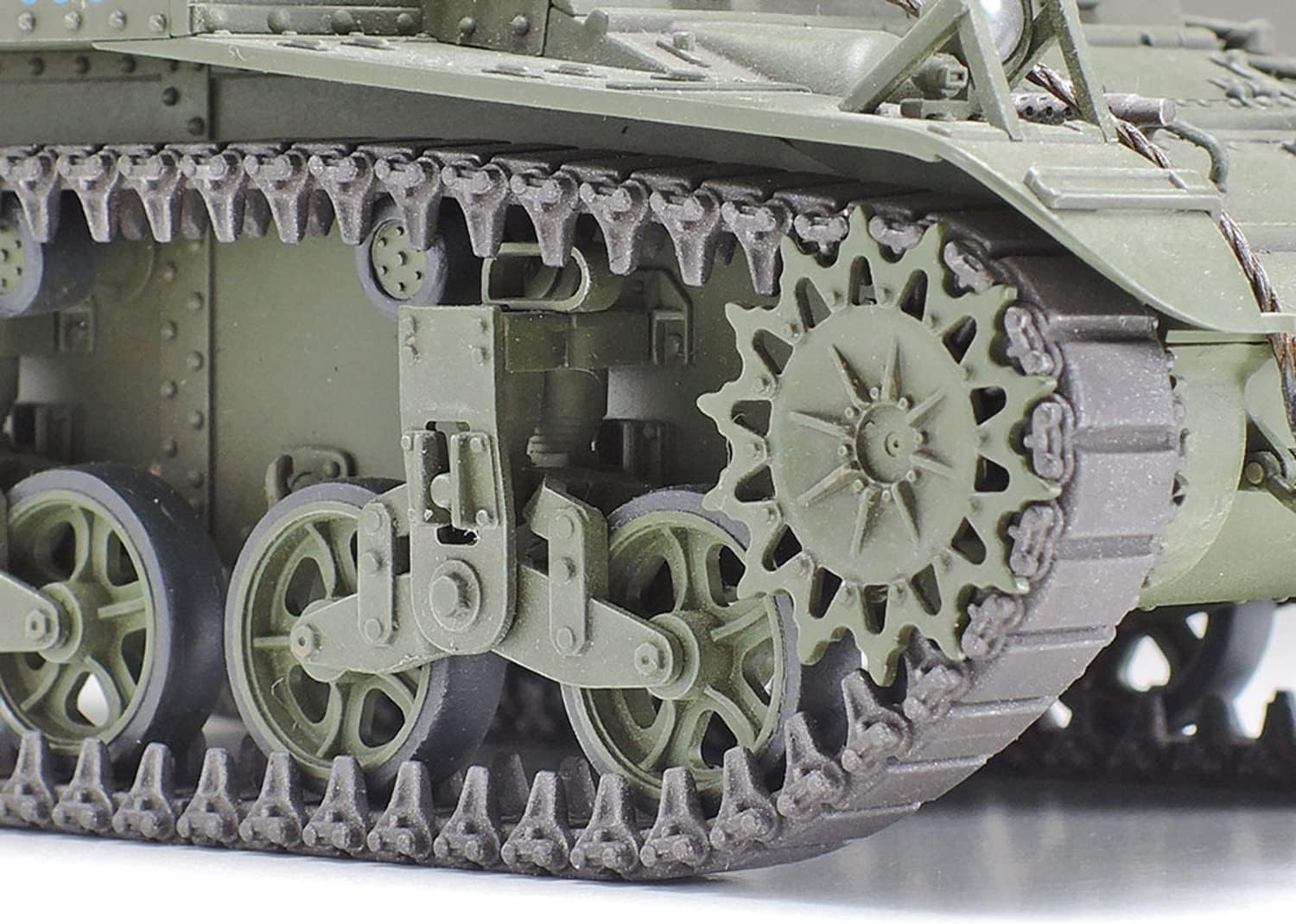 TAMIYA 35360 35360-1:35 US M3 Stuart Late Production, Model Making, Plastic Construction Kit, Unvarnished