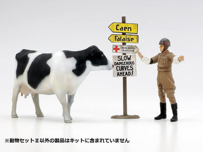 TAMIYA 35385 1:35 Diorama Set Pets Set 2 (8) - Model Building, Plastic Kit, Crafts, Hobby, Gluing, Plastic Kit, Unpainted
