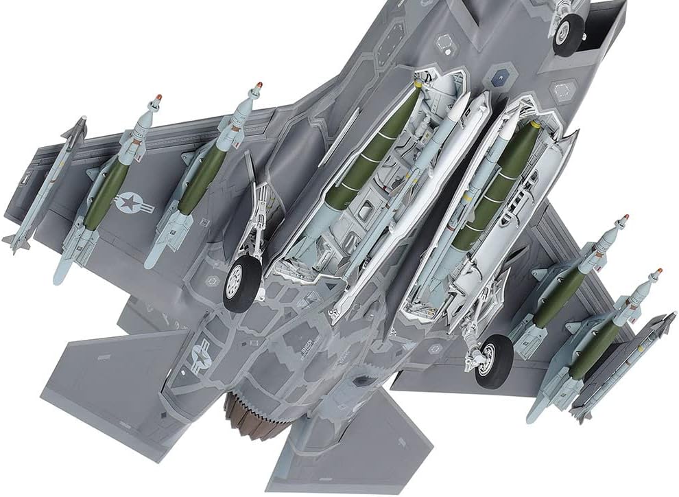 TAMIYA 61124 1:48 US F-35A Lightning II, True-to-Original Replica Plastic Kit, Crafts, Model Kit, Assembly, Unpainted, Multicoloured