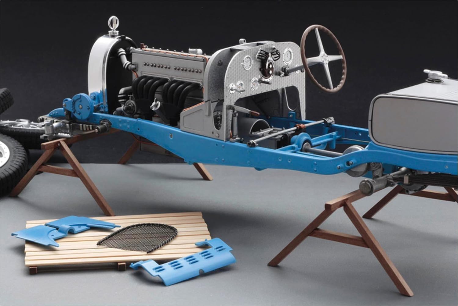 Italeri ITA4713 Scale Model kit, Molded Color