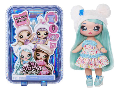 Na! Na! Na! Surprise Sweetest Sweets - Brianna Bear - Muñeca de Moda Suave de 19 cm - Muñeca Posable Inspirada en una Osa con Zapatos y Cepillo - Embalaje Misterioso y Sorpresa de Confeti - para +5