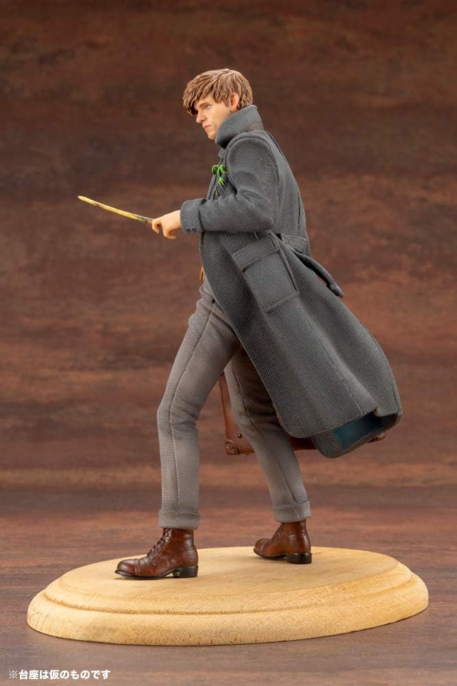 Kotobukiya Fantastic Beasts 2 ARTFX+ PVC Statue 1/10 Newt Scamander 18 cm