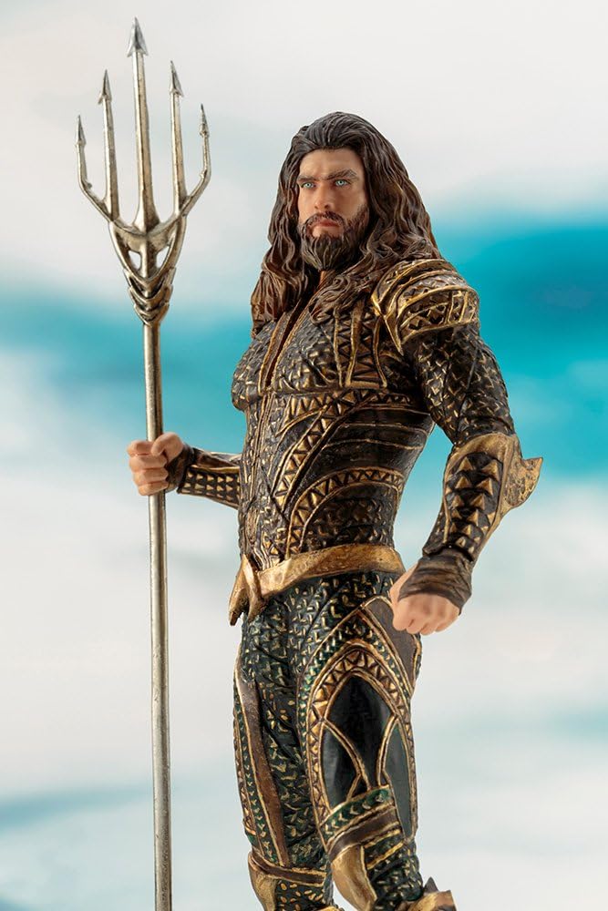 DC Universe Justice League ARTFX+ Statue Aquaman