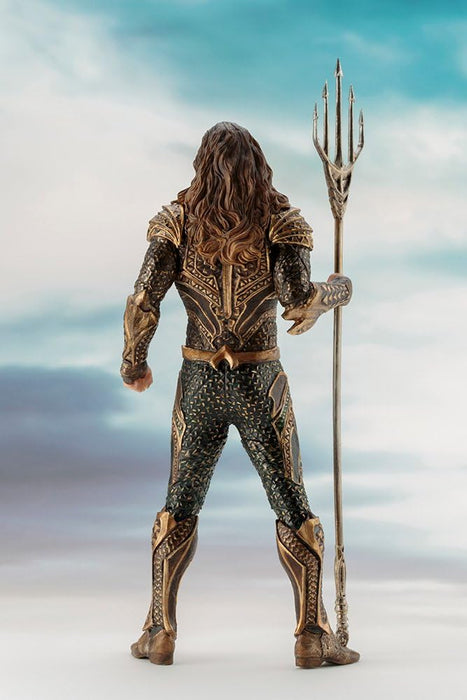 DC Universe Justice League ARTFX+ Statue Aquaman