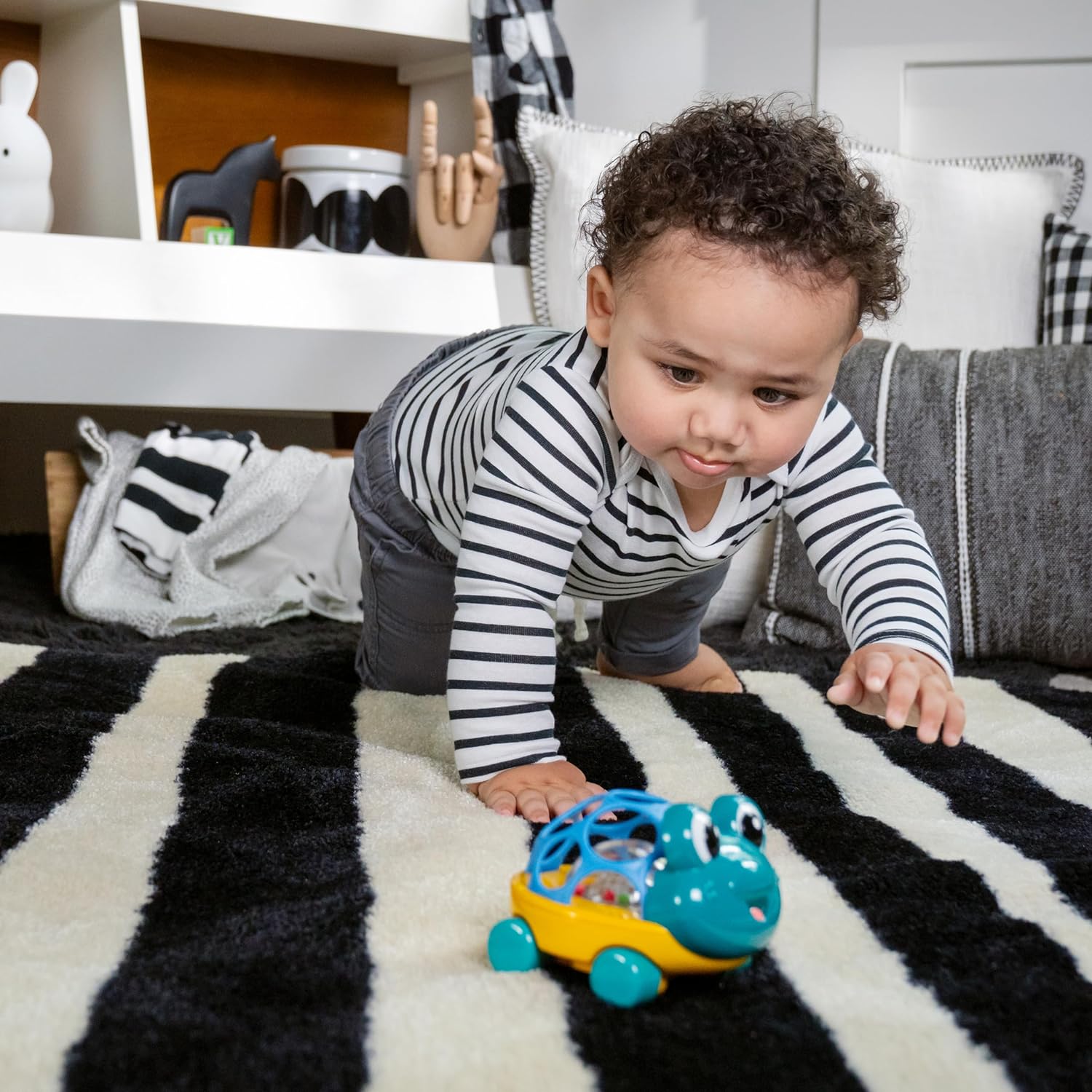 BABY EINSTEIN- Coche de Juguete, Color Neptune, 3.0" (H) x 4.16" (W) x 3.74" (L) (Kids2, Inc. 16766-6-A1-LN-AC-MEWS-YW2)