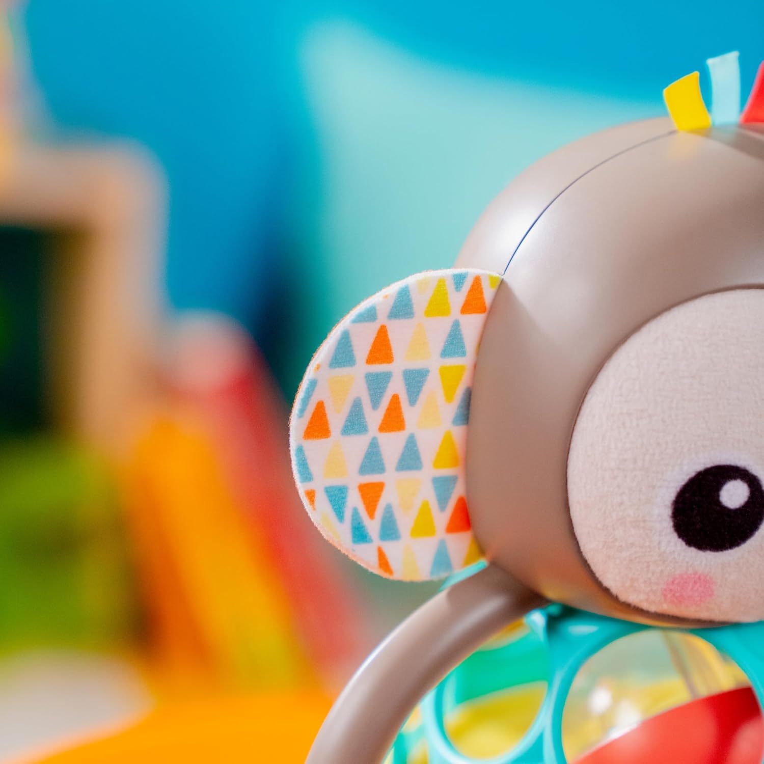 Bright Starts, Juguete sonajero Luminoso y Musical fcil de agarrar Giggle Monkey, tecnologa Oball, para Edades a Partir de 6 Meses, Unisex