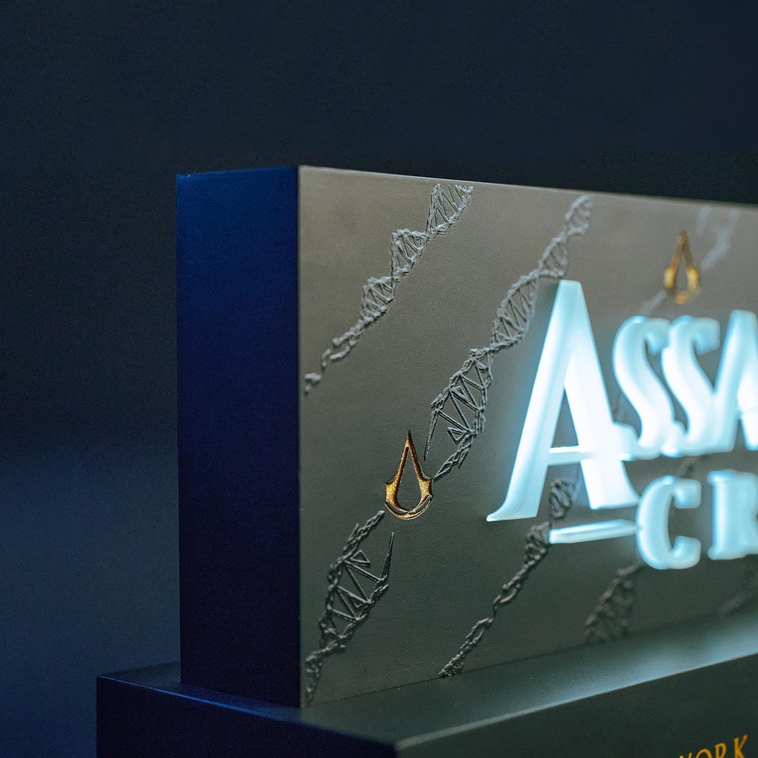 NEAMEDIA ICONS ASSASSIN'S CREED LAMPE LED