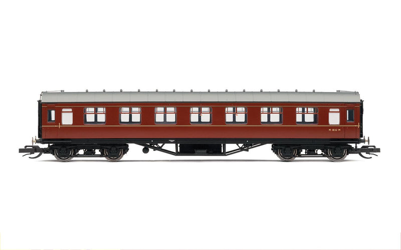 Hornby TT:120 Gauge TT4033 BR 57' Corridor Third, M1832M - Era 5 Rolling Stock - Coaches for Model Railway Sets