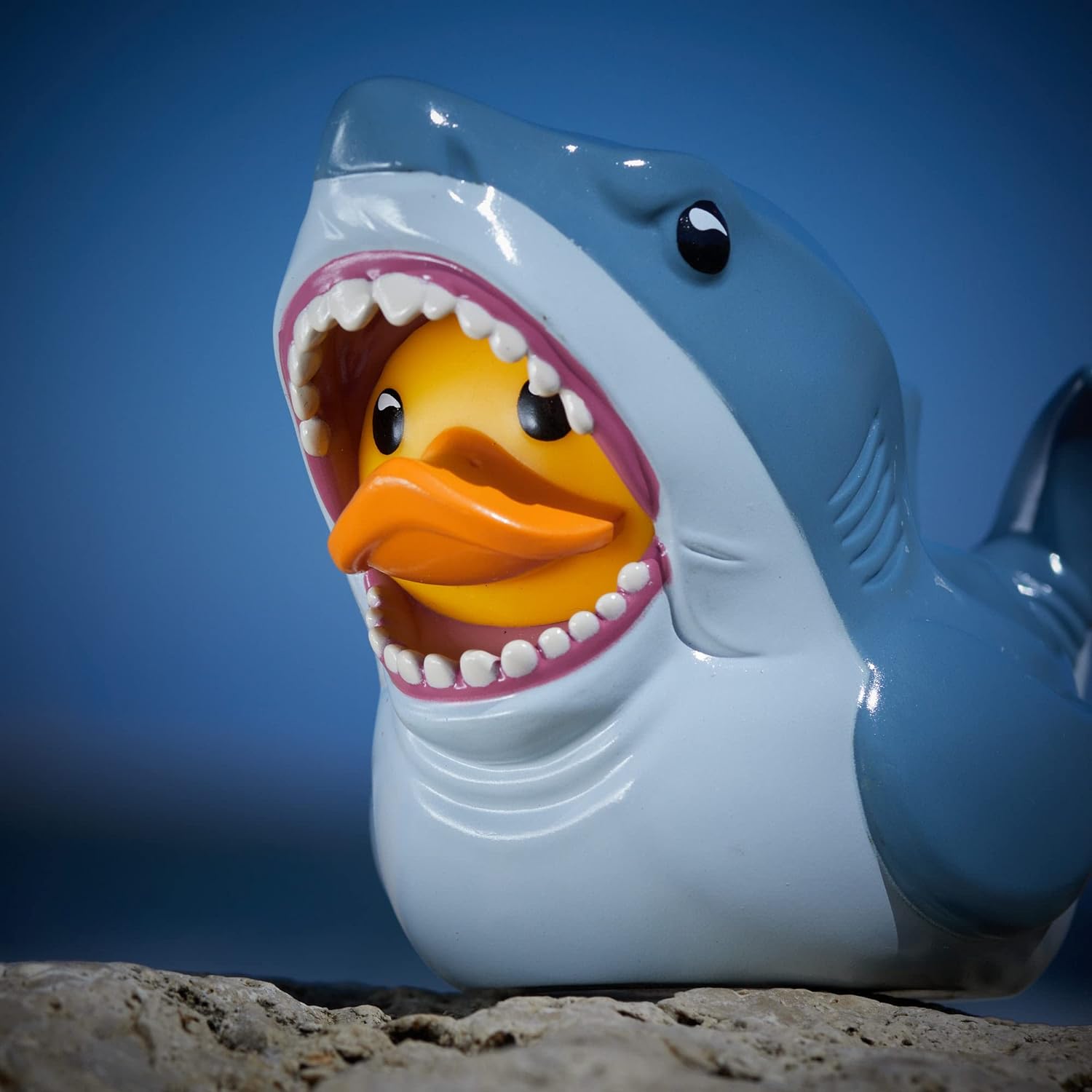 TUBBZ Box-Ausgabe Jaws Bruce der Hai Sammler-Vinyl-Gummiente Figur - Offizielles Der weiße Hai Merchandise - Fernsehen, Filme & Videospiele