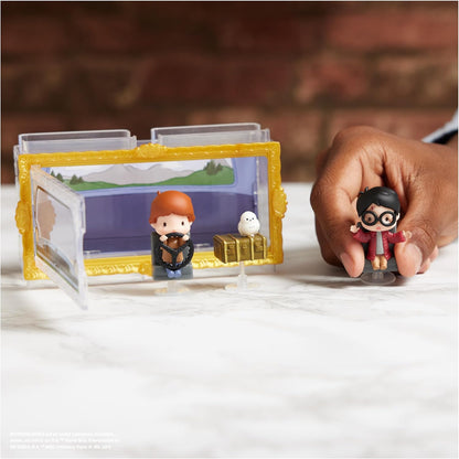 Wizarding World Harry Potter, Micro Magical Moments Year 2 Flying Car Figure Set with Harry, Ron, Hedwig & Display Case, Kids’ Toys for Ages 6+