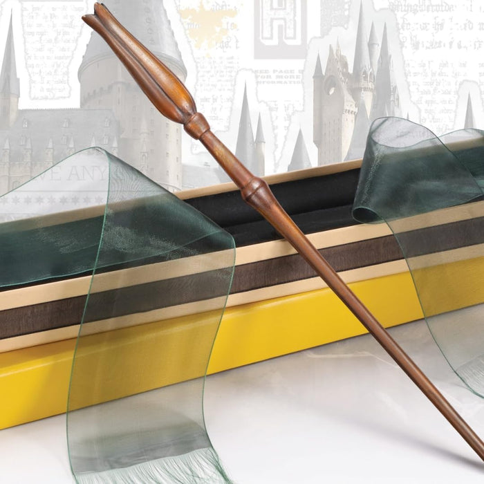 Luna Lovegood wand in Ollivander's box. Harry Potter. The Noble Collection