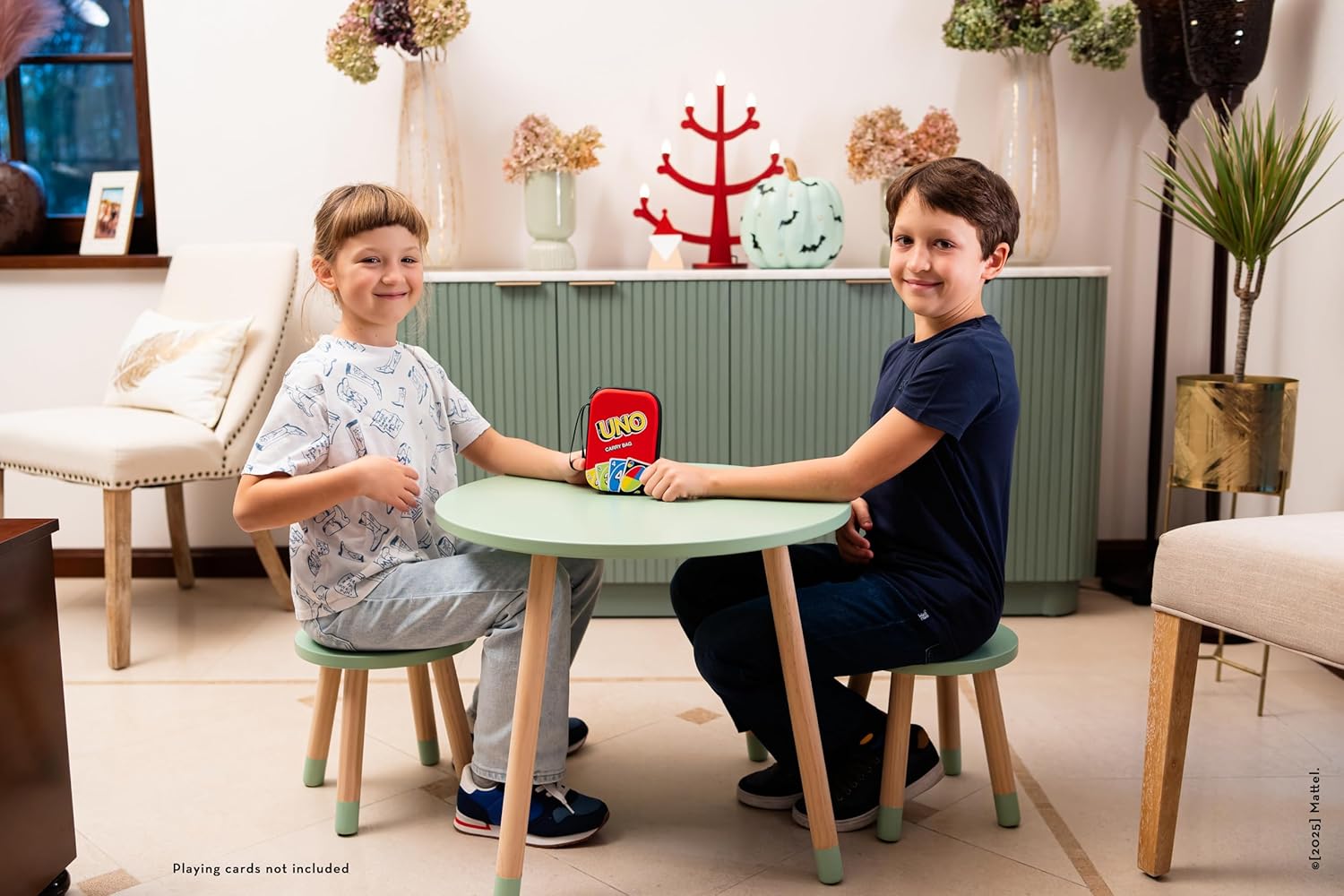 Theo Klein 5901 UNO carrying bag I Practical playing card bag for on the go I Protects cards from moisture and dust I Dimensions: 11 cm x 3.5 cm x 15.5 cm I Toys for children aged 3 and over