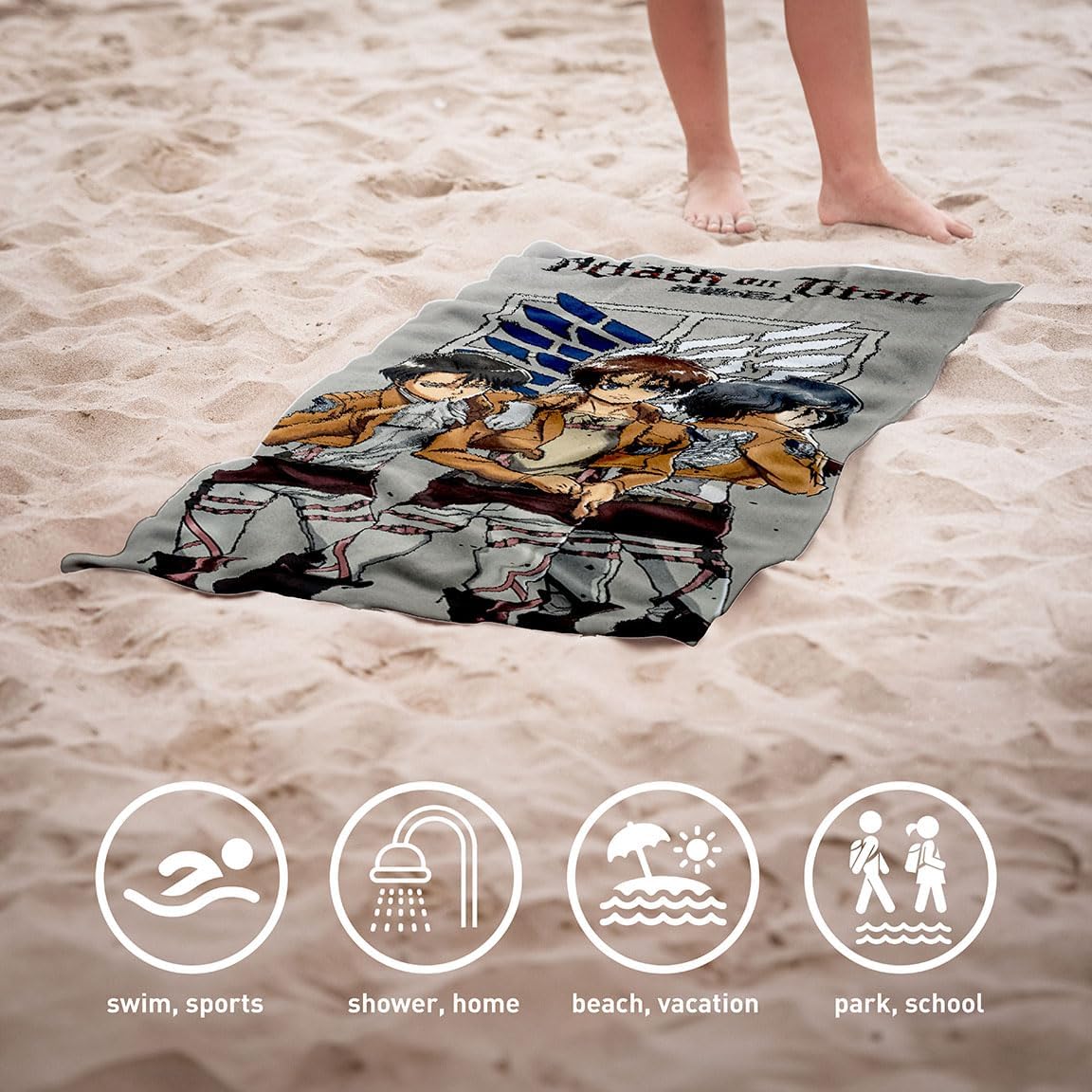Attack on Titan Handtuch Group 70 x 140 cm
