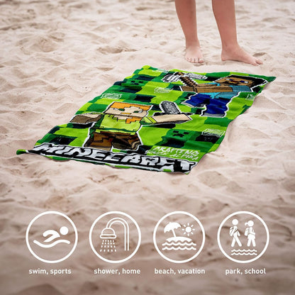 CERDÁ LIFE'S LITTLE MOMENTS Minecraft Kids Towel - Green - 70x140cm - Made with 100% Polyester 240 gsm - Small Towel - Minecraft Characters Print - Original Product Designed in Spain
