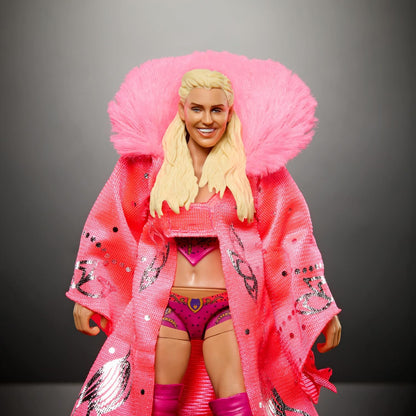 Mattel WWE Ultimate Edition Charlotte Flair Actionfigur mit beliebten Superstars mit austauschbaren Händen, mehreren Köpfen und authentischer Kleidung, ab 8 Jahren HVF88