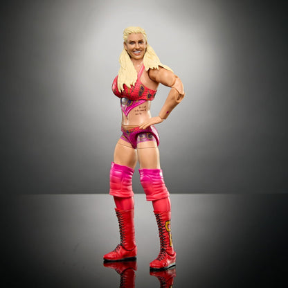 Mattel WWE Ultimate Edition Charlotte Flair Actionfigur mit beliebten Superstars mit austauschbaren Händen, mehreren Köpfen und authentischer Kleidung, ab 8 Jahren HVF88