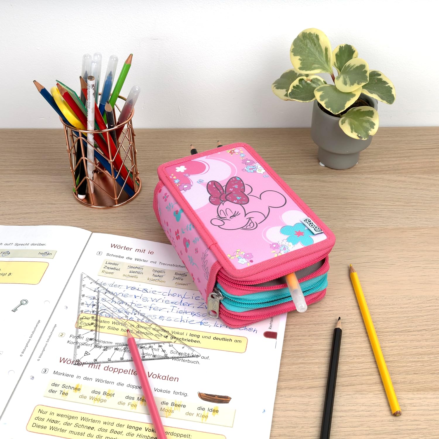 Scooli - Tripledecker Schüleretui Minnie Mouse - Großes Schüleretui mit hochwertigen Stiften - praktisch und funktional - für die Schule und unterwegs - hochwertige Qualität - ab 6 Jahren