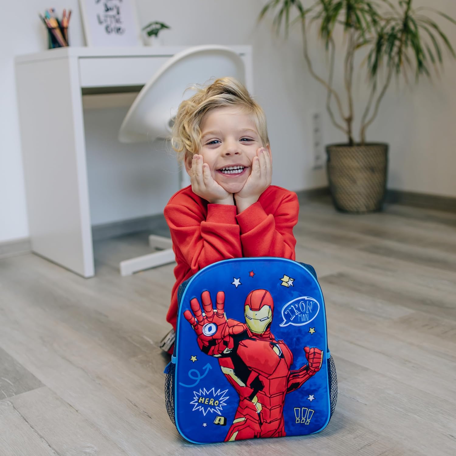 Undercover - Avengers 3D Rucksack - Hochwertiger Kinderrucksack mit Avengers Motiv - Verstellbare Schultergurte - Geräumiges Hauptfach - Mit seitlichen Netztaschen - ab 4 Jahren