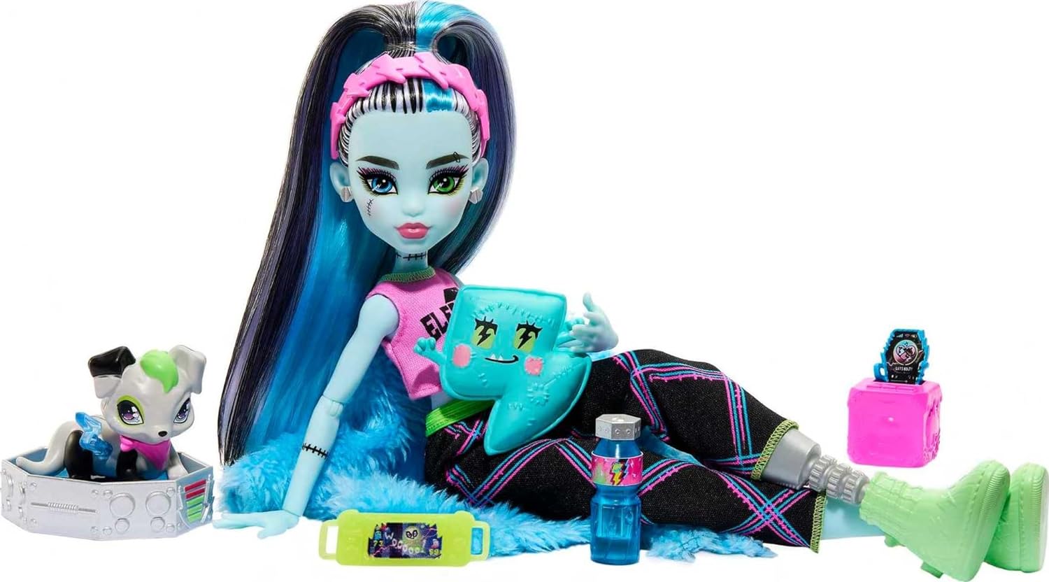 Monster High Doll and Sleepover Accessories, Frankie Stein Doll with Pet Dog Watzie, Creepover Party, HKY68 Frankie Stein Pyjama Set